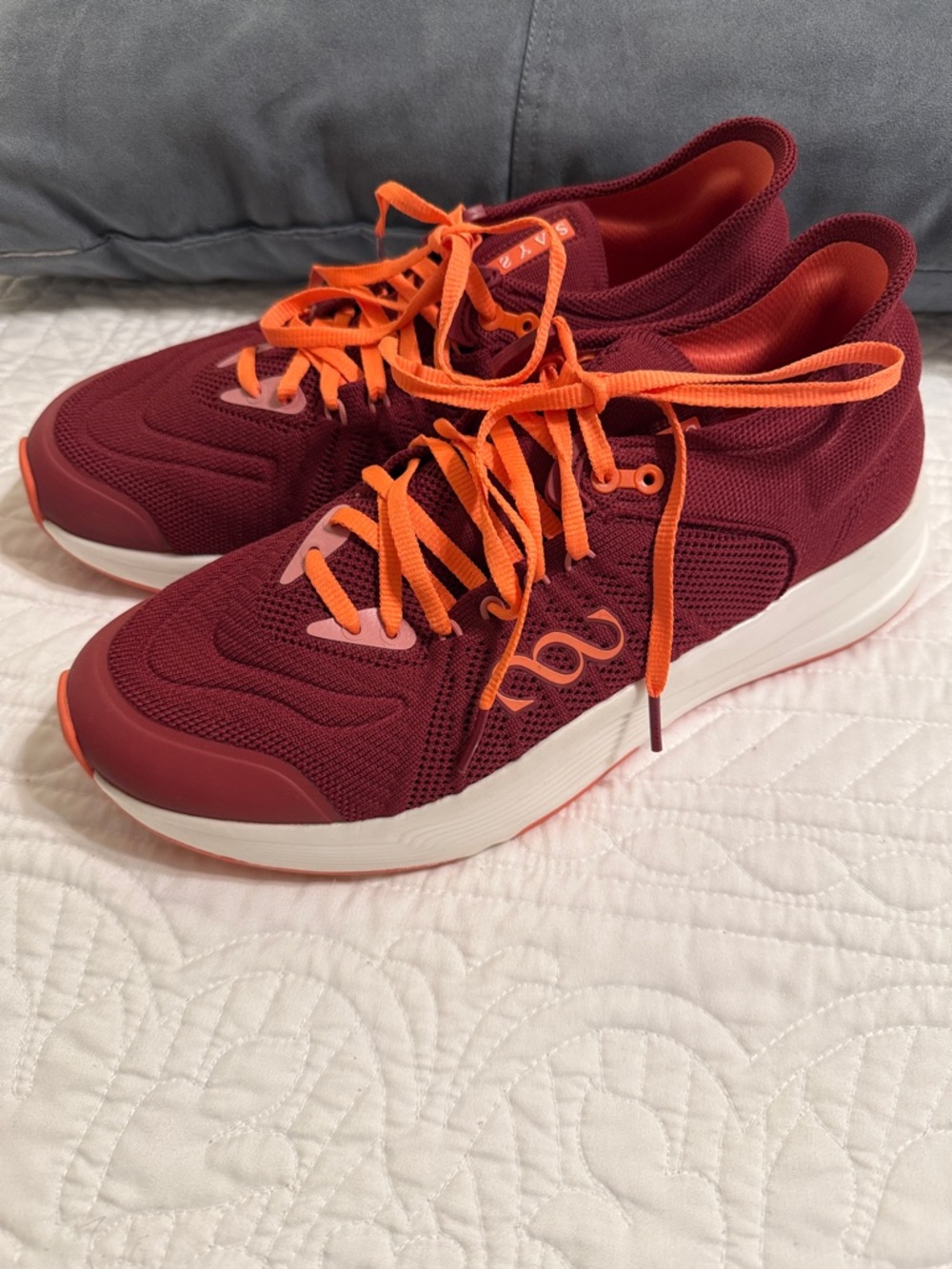 Women's Saysh Running Shoes Size 10 Vibrant